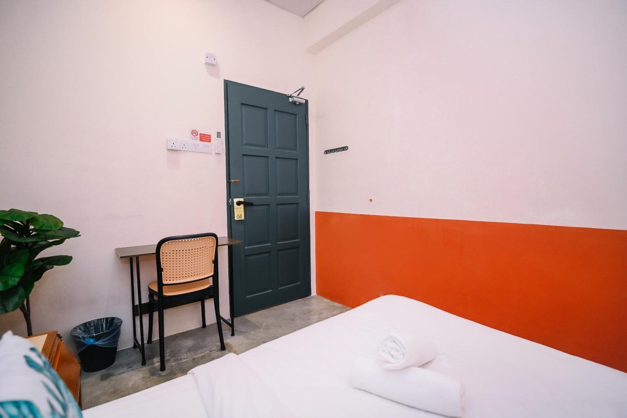 Swing & Pillows - 75 Muntri, Penang ジョージタウン エクステリア 写真